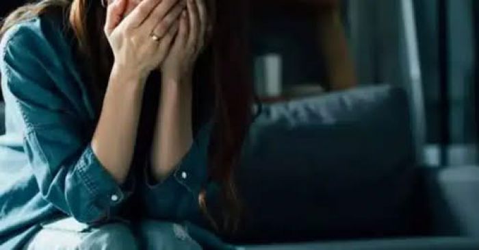 Πάτρα | Γυναίκα έριξε νερό με χλωρίνη σε φοιτήτρια επειδή «έκανε φασαρία»