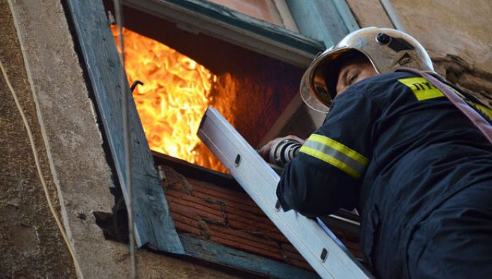 Φωτιά σε ξενοδοχείο της Δημητσάνας – Εγκαύματα για τρία άτομα που μεταφέρθηκαν στο Νοσοκομείο