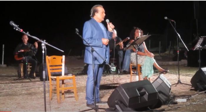 &Mu;&iota;&alpha; &nbsp;&pi;&alpha;&nu;έ&mu;&omicron;&rho;&phi;&eta; &mu;&omicron;&upsilon;&sigma;&iota;&kappa;ή &beta;&rho;&alpha;&delta;&iota;ά&nbsp;&sigma;&tau;&omicron; &alpha;&rho;&chi;&alpha;ί&omicron; &theta;έ&alpha;&tau;&rho;&omicron; &Omicron;&rho;&chi;&omicron;&mu;&epsilon;&nu;&omicron;ύ (vd)