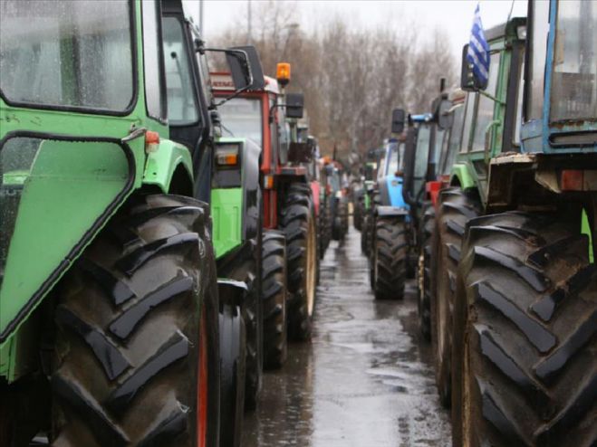 Δικάζονται αγρότες που συμμετείχαν σε μπλόκο της Μεσσηνίας – Διαμαρτυρία στα Δικαστήρια της Κυπαρισσίας