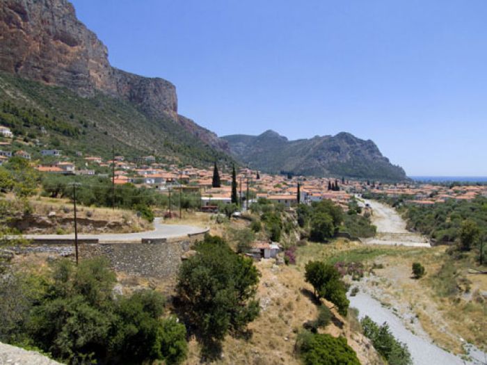 Λεωνίδιο - Δημοπρασία για μίσθωση οικοπέδου που θα λειτουργήσει χώρος ελεύθερης στάθμευσης!