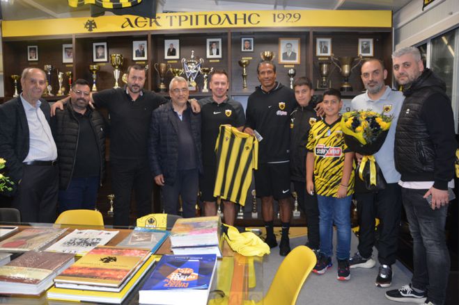 &Sigma;&tau;&epsilon;&lambda;έ&chi;&eta; &tau;&eta;&sigmaf; &Pi;&Alpha;&Epsilon; &Alpha;&Epsilon;&Kappa; &sigma;&tau;&omicron; &Mu;&omicron;&upsilon;&sigma;&epsilon;ί&omicron; &Pi;&rho;&omicron;&sigma;&phi;&upsilon;&gamma;&iota;&kappa;&omicron;ύ &kappa;&alpha;&iota; &Alpha;&theta;&lambda;&eta;&tau;&iota;&kappa;&omicron;ύ &Pi;&omicron;&lambda;&iota;&tau;&iota;&sigma;&mu;&omicron;ύ &tau;&eta;&sigmaf; &Alpha;&Epsilon;&Kappa; &Tau;&rho;ί&pi;&omicron;&lambda;&eta;&sigmaf;! (&epsilon;&iota;&kappa;ό&nu;&epsilon;&sigmaf;)