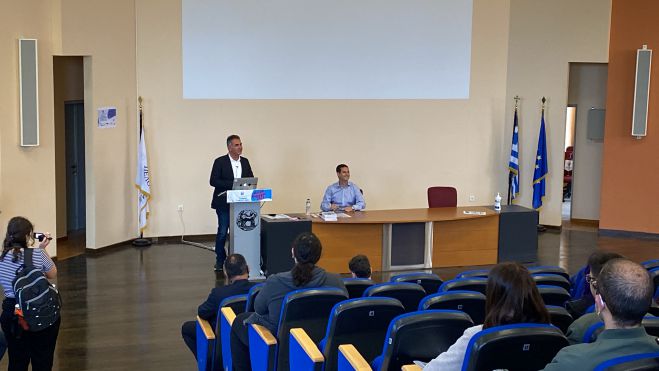 &Tau;&omicron; &Epsilon;&pi;&iota;&mu;&epsilon;&lambda;&eta;&tau;ή&rho;&iota;&omicron; &Alpha;&rho;&kappa;&alpha;&delta;ί&alpha;&sigmaf; &sigma;&tau;&eta;&nu; &epsilon;&kappa;&delta;ή&lambda;&omega;&sigma;&eta; "&Eta;&mu;έ&rho;&alpha; &Kappa;&alpha;&rho;&iota;έ&rho;&alpha;&sigmaf;"