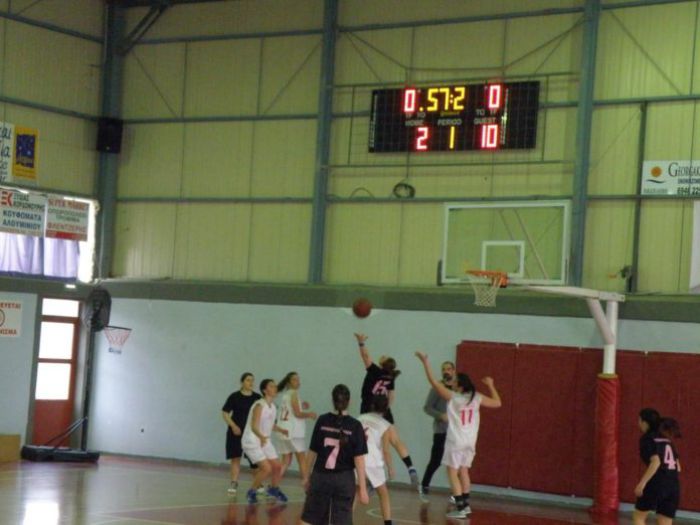 Σχολικοί αγώνες μπάσκετ |  ΓΕΛ Λεωνιδίου απέναντι στο 1ο ΓΕΛ Τρίπολης (vd)