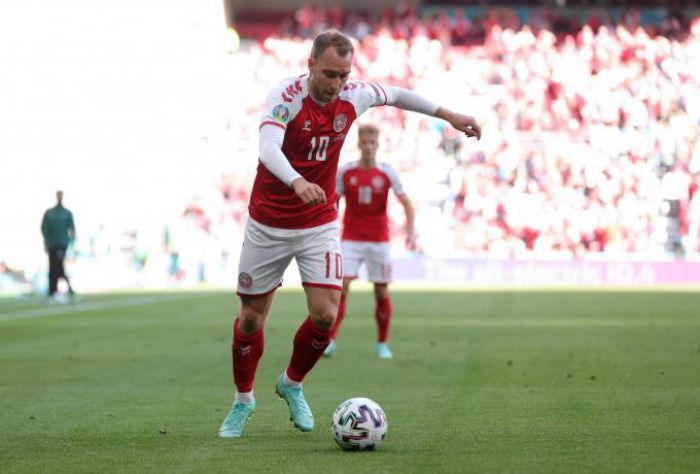 &Tau;έ&lambda;&omicron;&sigmaf; &sigma;&tau;&iota;&sigmaf; &theta;&epsilon;&omega;&rho;ί&epsilon;&sigmaf; &sigma;&upsilon;&nu;&omega;&mu;&omicron;&sigma;ί&alpha;&sigmaf;: &laquo;&Delta;&epsilon;&nu; &epsilon;ί&chi;&epsilon; &pi;&epsilon;&rho;ά&sigma;&epsilon;&iota; &kappa;&omicron;&rho;&omega;&nu;&omicron;ϊό, &delta;&epsilon;&nu; &epsilon;ί&chi;&epsilon; &epsilon;&mu;&beta;&omicron;&lambda;&iota;&alpha;&sigma;&tau;&epsilon;ί &omicron; Έ&rho;&iota;&kappa;&sigma;&epsilon;&nu;&raquo;