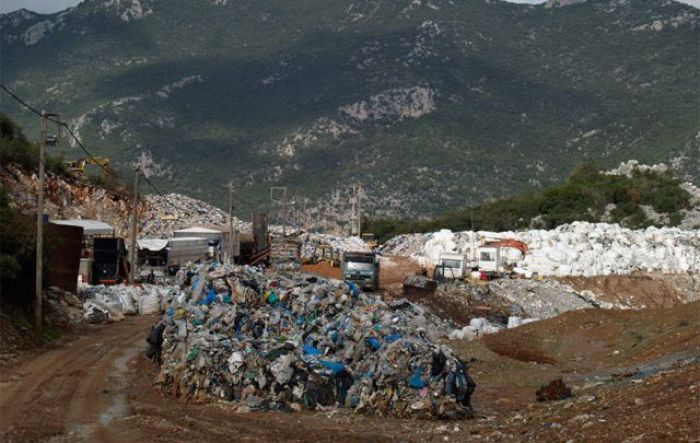 Σκουπίδια | Σε κατάσταση έκτακτης ανάγκης ο Δήμος Καλαμάτας