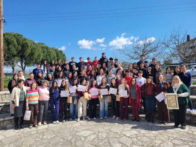 &Tau;&omicron; 2&omicron; &Pi;&rho;ό&tau;&upsilon;&pi;&omicron; &Gamma;&upsilon;&mu;&nu;ά&sigma;&iota;&omicron; &Tau;&rho;ί&pi;&omicron;&lambda;&eta;&sigmaf; &phi;&iota;&lambda;&omicron;&xi;έ&nu;&eta;&sigma;&epsilon; &epsilon;&kappa;&pi;&alpha;&iota;&delta;&epsilon;&upsilon;&tau;&iota;&kappa;&omicron;ύ&sigmaf; &kappa;&alpha;&iota; &mu;&alpha;&theta;ή&tau;&rho;&iota;&epsilon;&sigmaf; &alpha;&pi;ό &sigma;&chi;&omicron;&lambda;&iota;&kappa;ό &sigma;&upsilon;&gamma;&kappa;&rho;ό&tau;&eta;&mu;&alpha; &tau;&eta;&sigmaf; &Pi;&omicron;&rho;&tau;&omicron;&gamma;&alpha;&lambda;ί&alpha;&sigmaf;! (&epsilon;&iota;&kappa;ό&nu;&epsilon;&sigmaf;)