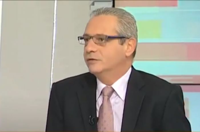 &Pi;έ&theta;&alpha;&nu;&epsilon; &omicron; &delta;&eta;&mu;&omicron;&sigma;&iota;&omicron;&gamma;&rho;ά&phi;&omicron;&sigmaf; &Delta;&eta;&mu;ή&tau;&rho;&eta;&sigmaf; &Alpha;&lambda;&epsilon;&iota;&phi;&epsilon;&rho;ό&pi;&omicron;&upsilon;&lambda;&omicron;&sigmaf;