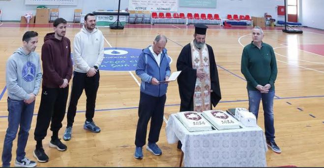 &Sigma;&tau;&omicron; &gamma;ή&pi;&epsilon;&delta;&omicron; &eta; &kappa;&omicron;&pi;ή &pi;ί&tau;&alpha;&sigmaf; &tau;&omicron;&upsilon; &Pi;ή&gamma;&alpha;&sigma;&omicron;&upsilon; (&epsilon;&iota;&kappa;ό&nu;&epsilon;&sigmaf;)