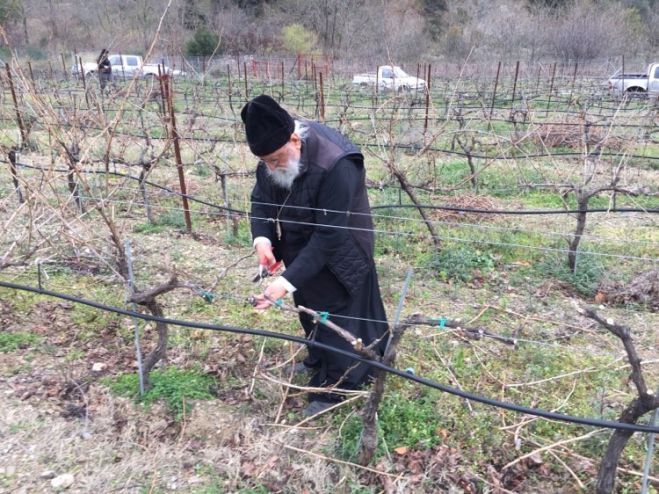 &Pi;&rho;ώ&tau;&omicron;&sigmaf; &sigma;&tau;&iota;&sigmaf; &epsilon;&rho;&gamma;&alpha;&sigma;ί&epsilon;&sigmaf; &sigma;&tau;&alpha; &kappa;&tau;ή&mu;&alpha;&tau;&alpha; &tau;&eta;&sigmaf; &Epsilon;&kappa;&kappa;&lambda;&eta;&sigma;ί&alpha;&sigmaf; &omicron; &Mu;&eta;&tau;&rho;&omicron;&pi;&omicron;&lambda;ί&tau;&eta;&sigmaf; &Alpha;&lambda;έ&xi;&alpha;&nu;&delta;&rho;&omicron;&sigmaf; (&epsilon;&iota;&kappa;ό&nu;&epsilon;&sigmaf;)