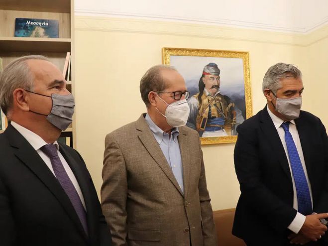 &Alpha;&pi;&omicron;&lambda;&iota;&gamma;&nu;&iota;&tau;&omicron;&pi;&omicron;ί&eta;&sigma;&eta;: &Omicron;&rho;ί&sigma;&tau;&eta;&kappa;&epsilon; &tau;&omicron; &Delta;&Sigma; &tau;&eta;&sigmaf; &epsilon;&tau;&alpha;&iota;&rho;&epsilon;ί&alpha;&sigmaf; &gamma;&iota;&alpha; &tau;&eta; &Delta;ί&kappa;&alpha;&iota;&eta; &Alpha;&nu;&alpha;&pi;&tau;&upsilon;&xi;&iota;&alpha;&kappa;ή &Mu;&epsilon;&tau;ά&beta;&alpha;&sigma;&eta;- &Tau;&alpha; &beta;&iota;&omicron;&gamma;&rho;&alpha;&phi;&iota;&kappa;ά