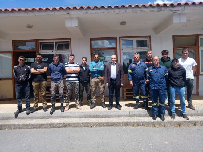 &Tau;&rho;ί&pi;&omicron;&lambda;&eta; | "&Tau;&alpha; &mu;έ&sigma;&alpha; &kappa;&alpha;&iota; &omicron; &epsilon;&xi;&omicron;&pi;&lambda;&iota;&sigma;&mu;ό&sigmaf; &tau;&omicron;&upsilon; &Pi;&upsilon;&rho;&omicron;&sigma;&beta;&epsilon;&sigma;&tau;&iota;&kappa;&omicron;ύ &Sigma;ώ&mu;&alpha;&tau;&omicron;&sigmaf; &epsilon;ί&nu;&alpha;&iota; &pi;&epsilon;&pi;&alpha;&lambda;&alpha;&iota;&omega;&mu;έ&nu;&alpha;"