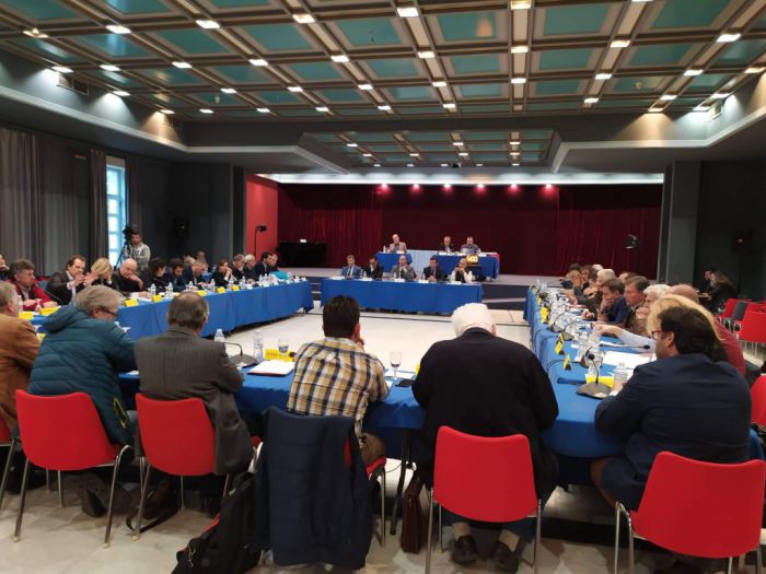 &Epsilon;&gamma;&kappa;&rho;ί&theta;&eta;&kappa;&epsilon; &omicron; &pi;&rho;&omicron;ϋ&pi;&omicron;&lambda;&omicron;&gamma;&iota;&sigma;&mu;ό&sigmaf; &tau;&omicron;&upsilon; 2020 &alpha;&pi;ό &tau;&omicron; &Pi;&epsilon;&rho;&iota;&phi;&epsilon;&rho;&epsilon;&iota;&alpha;&kappa;ό &Sigma;&upsilon;&mu;&beta;&omicron;ύ&lambda;&iota;&omicron;