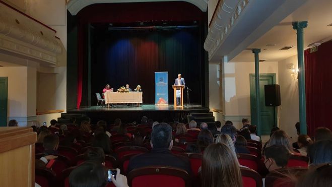 &Tau;&rho;ί&pi;&omicron;&lambda;&eta; | &Beta;&rho;&alpha;&beta;&epsilon;ύ&theta;&eta;&kappa;&alpha;&nu; &mu;&alpha;&theta;&eta;&tau;έ&sigmaf; &pi;&omicron;&upsilon; &delta;&iota;&alpha;&kappa;&rho;ί&theta;&eta;&kappa;&alpha;&nu; &sigma;&tau;&omicron;&nu; &Delta;&iota;&alpha;&gamma;&omega;&nu;&iota;&sigma;&mu;ό "&Pi;&upsilon;&theta;&alpha;&gamma;ό&rho;&alpha;&sigmaf; 2021" (vd)