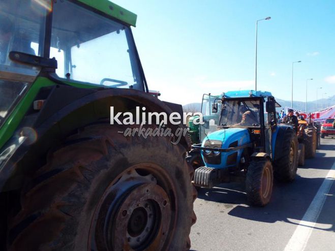 Συνεχίζουν τον αγώνα οι αγρότες της Πελοποννήσου