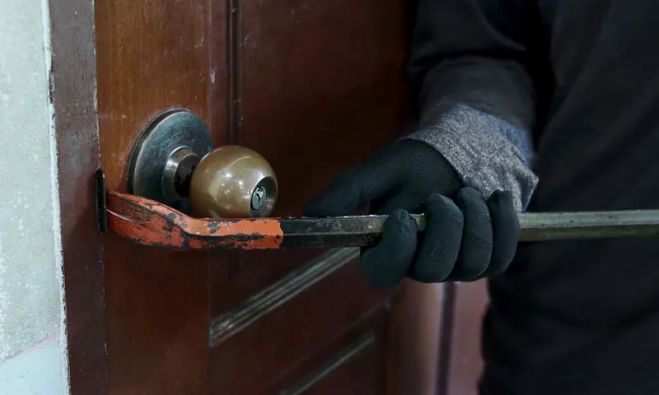 &Delta;&iota;έ&rho;&rho;&eta;&xi;&alpha;&nu; &sigma;&pi;ί&tau;&iota; &sigma;&tau;&alpha; &Lambda;&alpha;&gamma;&kappa;ά&delta;&iota;&alpha; &Gamma;&omicron;&rho;&tau;&upsilon;&nu;ί&alpha;&sigmaf;