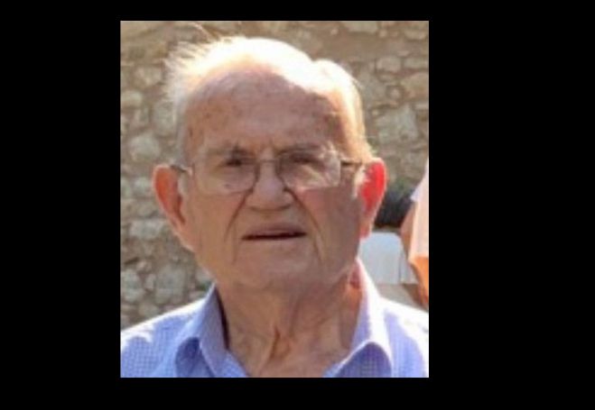 "Έ&phi;&upsilon;&gamma;&epsilon;" &omicron; &omicron;&delta;&omicron;&nu;&tau;ί&alpha;&tau;&rho;&omicron;&sigmaf; &Iota;&omega;ά&nu;&nu;&eta;&sigmaf; &Kappa;&omicron;ύ&beta;&alpha;&lambda;&eta;&sigmaf; &sigma;&epsilon; &eta;&lambda;&iota;&kappa;ί&alpha; 90 &epsilon;&tau;ώ&nu;