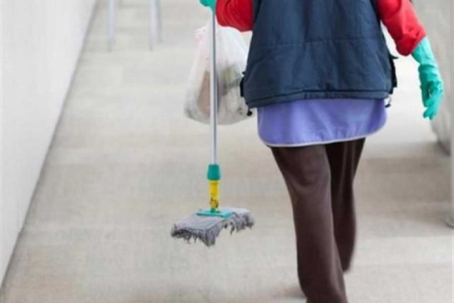 Καταγγελία ΕΛΜΕ - «Ψίχουλα» για μισθό και εργασιακή ομηρία για τις καθαρίστριες των σχολείων