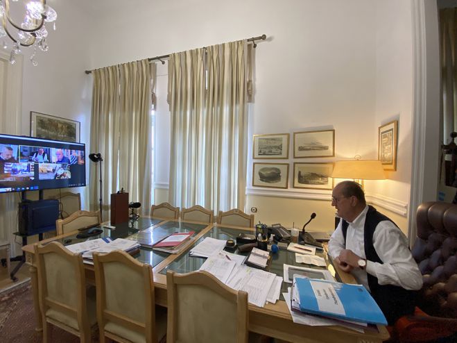 &Alpha;&upsilon;&sigma;&tau;&eta;&rho;ό&tau;&eta;&tau;&alpha; &sigma;&tau;&iota;&sigmaf; &pi;&alpha;&rho;&alpha;&tau;ά&sigma;&epsilon;&iota;&sigmaf; έ&rho;&gamma;&omega;&nu; &zeta;ή&tau;&eta;&sigma;&epsilon; &omicron; &Nu;ί&kappa;&alpha;&sigmaf;