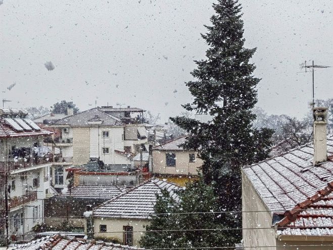 Την τελευταία μέρα του Γενάρη "είδε" το πρώτο χιόνι η Τρίπολη (εικόνες - βίντεο)!