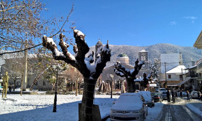 Η κατάλευκη Βυτίνα είναι ... εντυπωσιακή! (εικόνες)