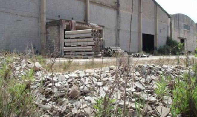 Μεγαλόπολη | Φέρνουν 90.000 τόνους επικίνδυνα απόβλητα; Εξηγήσεις ζητά ο Οδυσσέας από την Κυβέρνηση