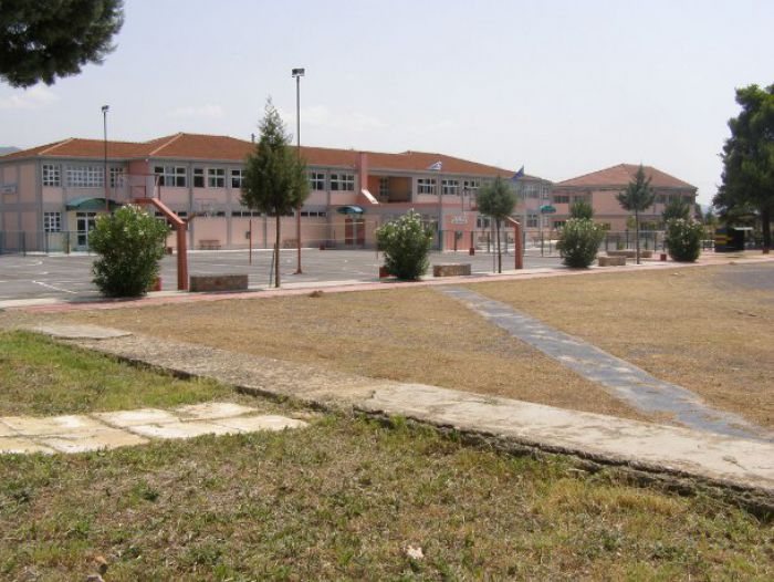 &Epsilon;&Pi;&Alpha;&Lambda; | &Pi;&lambda;&eta;&rho;&omicron;&phi;&omicron;&rho;&iota;&kappa;ή &mu;ό&nu;&omicron; &sigma;&tau;&eta; &Mu;&epsilon;&gamma;&alpha;&lambda;ό&pi;&omicron;&lambda;&eta; - &Epsilon;&kappa;&alpha;&tau;&omicron;&nu;&tau;ά&delta;&epsilon;&sigmaf; &chi;&iota;&lambda;&iota;ό&mu;&epsilon;&tau;&rho;&alpha; &pi;&rho;έ&pi;&epsilon;&iota; &nu;&alpha; &kappa;ά&nu;&omicron;&upsilon;&nu; &omicron;&iota; &mu;&alpha;&theta;&eta;&tau;έ&sigmaf; &alpha;&pi;ό &tau;&eta;&nu; &Kappa;&upsilon;&nu;&omicron;&upsilon;&rho;ί&alpha;!