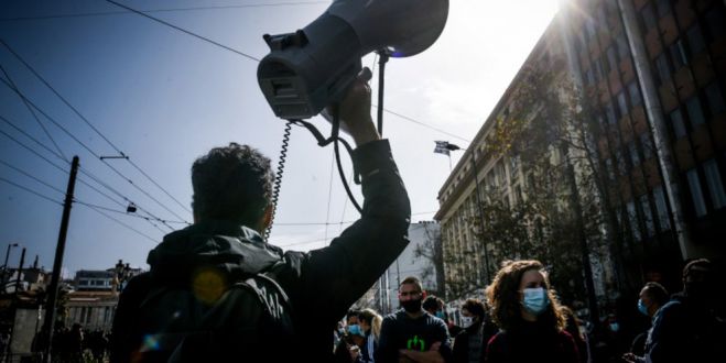 Κάλεσμα Σωματείων Εργαζομένων για τη συγκέντρωση της 5ης Ιουλίου