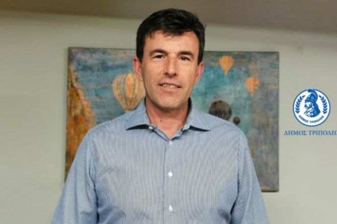 &nbsp;&Delta;&eta;&mu;ή&tau;&rho;&eta;&sigmaf; &Mu;&alpha;&kappa;&alpha;&rho;&omicron;ύ&nu;&eta;&sigmaf;: &laquo;&Omicron; &kappa;. &Sigma;&mu;&upsilon;&rho;&nu;&iota;ώ&tau;&eta;&sigmaf; &alpha;&sigmaf; &alpha;&pi;&omicron;&beta;ά&lambda;&lambda;&epsilon;&iota; &tau;&eta;&nu; &kappa;&alpha;&kappa;ή &sigma;&upsilon;&nu;ή&theta;&epsilon;&iota;&alpha; &nu;&alpha; &delta;&iota;&alpha;&kappa;ό&pi;&tau;&epsilon;&iota; &tau;&omicron;&upsilon;&sigmaf; &sigma;&upsilon;&nu;&alpha;&delta;έ&lambda;&phi;&omicron;&upsilon;&sigmaf; &tau;&omicron;&upsilon;&raquo;