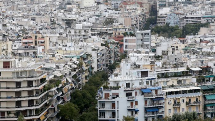 Προς υλοποίηση η τριετής αναστολή καταβολής ΦΠΑ στα ακίνητα