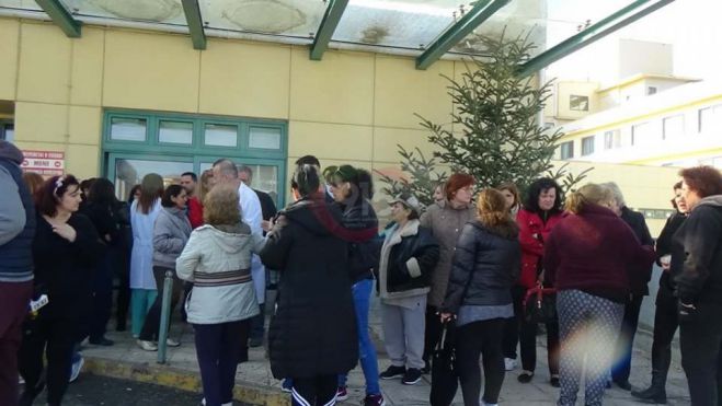 Νοσοκομείο | Διαμαρτυρία 40 καθαριστριών για την απόλυσή τους (vd)