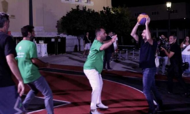 &Alpha;&nu;&delta;&rho;&omicron;&upsilon;&lambda;ά&kappa;&eta;&sigmaf; | Έ&pi;&alpha;&iota;&xi;&epsilon; &mu;&pi;ά&sigma;&kappa;&epsilon;&tau; &kappa;&alpha;&iota; &kappa;&alpha;&tau;έ&lambda;&eta;&xi;&epsilon; &sigma;&tau;&omicron; &nu;&omicron;&sigma;&omicron;&kappa;&omicron;&mu;&epsilon;ί&omicron; &mu;&epsilon; ... &delta;&iota;ά&sigma;&tau;&rho;&epsilon;&mu;&mu;&alpha;!