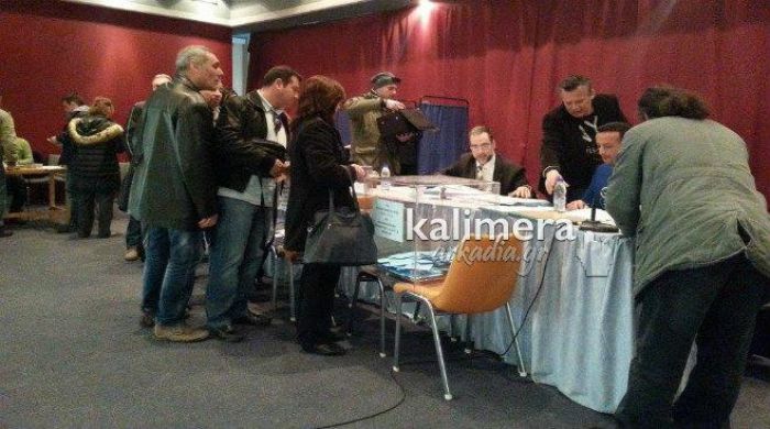 &Sigma;&epsilon; &epsilon;&xi;έ&lambda;&iota;&xi;&eta; &omicron;&iota; &epsilon;&kappa;&lambda;&omicron;&gamma;έ&sigmaf; &tau;&omega;&nu; &epsilon;&rho;&gamma;&alpha;&zeta;&omicron;&mu;έ&nu;&omega;&nu; &sigma;&tau;&omicron;&upsilon;&sigmaf; &Delta;ή&mu;&omicron;&upsilon;&sigmaf; &tau;&eta;&sigmaf; &Alpha;&rho;&kappa;&alpha;&delta;ί&alpha;&sigmaf; (&epsilon;&iota;&kappa;ό&nu;&epsilon;&sigmaf;)