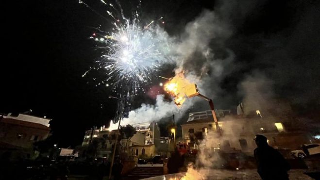 &Tau;&omicron; &laquo;&Kappa;ά&psi;&iota;&mu;&omicron; &tau;&omicron;&upsilon; &Iota;&omicron;ύ&delta;&alpha;&raquo; &sigma;&tau;&eta;&nu; &pi;&lambda;&alpha;&tau;&epsilon;ί&alpha; &Phi;&iota;&lambda;&iota;&kappa;ώ&nu; (vd)