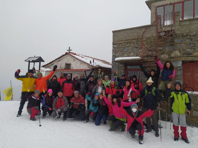 Στην κορυφή του Πάρνωνα έκοψε την πίτα του ΕΟΣ Σπάρτης! (εικόνες)