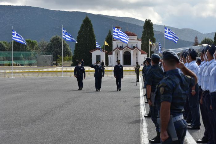 &Tau;&rho;ί&pi;&omicron;&lambda;&eta; | &Epsilon;&pi;&alpha;&gamma;&gamma;&epsilon;&lambda;&mu;&alpha;&tau;ί&epsilon;&sigmaf; &Omicron;&pi;&lambda;ί&tau;&epsilon;&sigmaf; (&Epsilon;&Pi;.&Omicron;&Pi;) &omicron;&rho;&kappa;ί&sigma;&tau;&eta;&kappa;&alpha;&nu; &sigma;&tau;&eta;&nu; 124 &Pi;&Beta;&Epsilon; (&epsilon;&iota;&kappa;ό&nu;&epsilon;&sigmaf;)