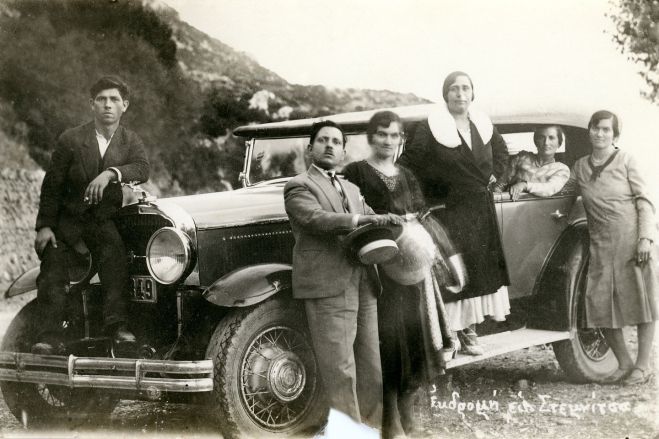 Έ&kappa;&theta;&epsilon;&sigma;&eta; &pi;&alpha;&lambda;&alpha;&iota;ώ&nu; &phi;&omega;&tau;&omicron;&gamma;&rho;&alpha;&phi;&iota;ώ&nu; &sigma;&tau;&eta;&nu; &Delta;&eta;&mu;&eta;&tau;&sigma;ά&nu;&alpha;!