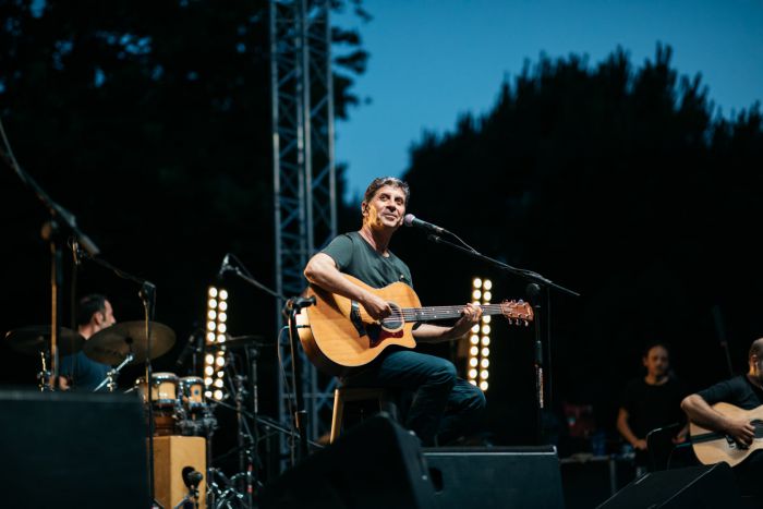 &Sigma;&upsilon;&nu;&alpha;&upsilon;&lambda;ί&alpha; &mu;&epsilon; &tau;&omicron;&nu; &Sigma;&omega;&kappa;&rho;ά&tau;&eta; &Mu;ά&lambda;&alpha;&mu;&alpha; &sigma;&tau;&omicron; Ά&sigma;&tau;&rho;&omicron;&sigmaf;! (vd)