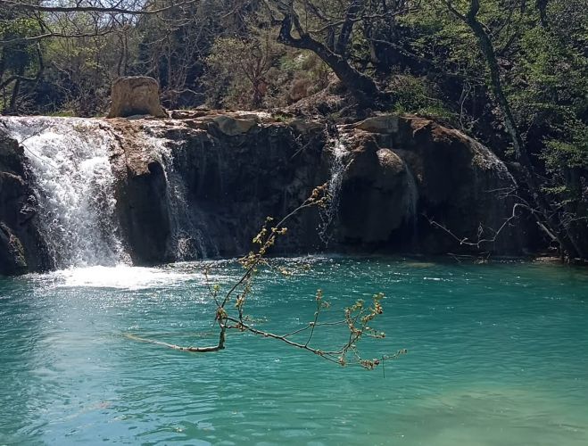 &Pi;&alpha;&rho;&alpha;&delta;&epsilon;ί&sigma;&iota;&alpha; &ndash; &Alpha;&gamma;ί&alpha; &Tau;&rho;&iota;ά&delta;&alpha; &ndash; &Mu;&alpha;&upsilon;&rho;ό&lambda;&iota;&mu;&nu;&alpha; &amp; &Chi;&rho;ά&nu;&omicron;&iota; &Alpha;&rho;&kappa;&alpha;&delta;ί&alpha;&sigmaf; &Alpha;&phi;&iota;έ&rho;&omega;&mu;&alpha; &kappa;&alpha;&iota; &epsilon;&xi;ό&rho;&mu;&eta;&sigma;&eta; &alpha;&pi;ό &tau;&eta;&nu; &omicron;&mu;ά&delta;&alpha; &laquo;&Tau;&alpha; &Gamma;&epsilon;&rho;ά&kappa;&iota;&alpha;&raquo;