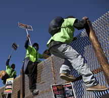 &Tau;&omicron; &Upsilon;&pi;&omicron;&upsilon;&rho;&gamma;&epsilon;ί&omicron; &Pi;&rho;&omicron;&sigma;&tau;&alpha;&sigma;ί&alpha;&sigmaf; &tau;&omicron;&upsilon;
&Pi;&omicron;&lambda;ί&tau;&eta; &delta;&epsilon;&nu; &xi;έ&rho;&epsilon;&iota; &pi;ό&sigma;&omicron;&iota; &lambda;&alpha;&theta;&rho;&omicron;&mu;&epsilon;&tau;&alpha;&nu;ά&sigma;&tau;&epsilon;&sigmaf; &upsilon;&pi;ά&rho;&chi;&omicron;&upsilon;&nu; &sigma;&tau;&eta;&nu; &Pi;&epsilon;&lambda;&omicron;&pi;ό&nu;&nu;&eta;&sigma;&omicron;!