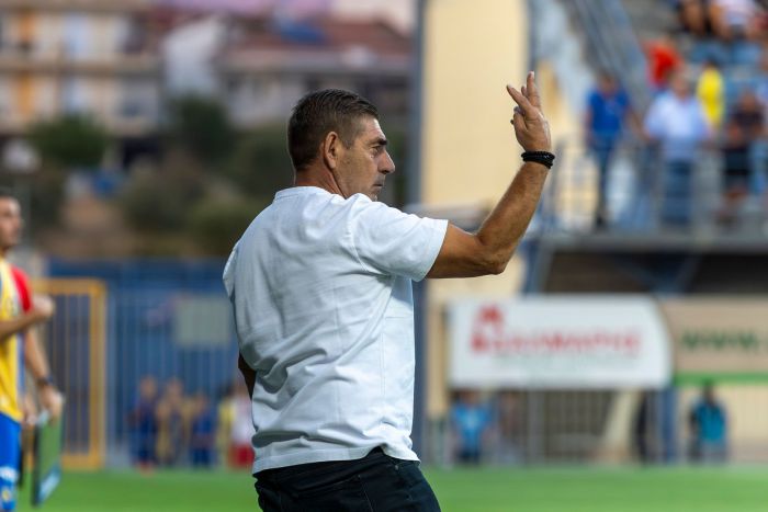 Οργή στους φιλάθλους του Αστέρα μετά την ισοπαλία με την ΑΕΛ - Στο "στόχαστρο" ο Παντελίδης!