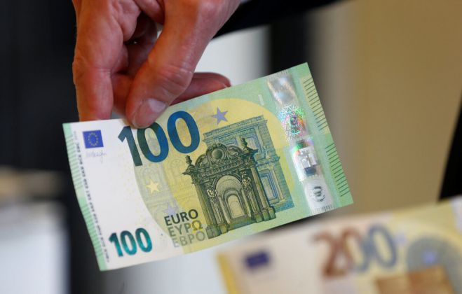 &Pi;&lambda;&alpha;&sigma;&tau;ά &chi;&alpha;&rho;&tau;&omicron;&nu;&omicron;&mu;ί&sigma;&mu;&alpha;&tau;&alpha; &tau;&omega;&nu; 50 &kappa;&alpha;&iota; 100 &epsilon;&upsilon;&rho;ώ &epsilon;&nu;&tau;ό&pi;&iota;&sigma;&epsilon; &eta; &Alpha;&sigma;&tau;&upsilon;&nu;&omicron;&mu;ί&alpha; &sigma;&tau;&eta; &Mu;&epsilon;&sigma;&sigma;&eta;&nu;ί&alpha;