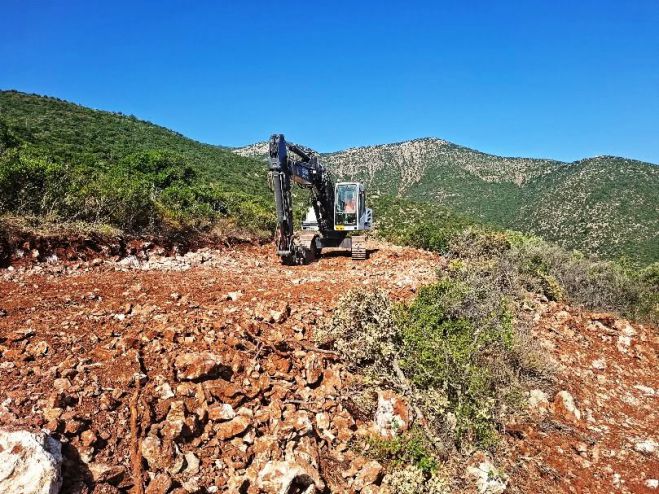 &Pi;&rho;&omega;&tau;&omicron;&beta;&omicron;&upsilon;&lambda;ί&alpha; "Ό&chi;&iota; &alpha;&iota;&omicron;&lambda;&iota;&kappa;ά &sigma;&tau;&eta; &Zeta;ά&beta;&iota;&tau;&sigma;&alpha;" &gamma;&iota;&alpha; &Epsilon;&phi;&omicron;&rho;&epsilon;ί&alpha; &Alpha;&rho;&chi;&alpha;&iota;&omicron;&tau;ή&tau;&omega;&nu; &Alpha;&rho;&kappa;&alpha;&delta;ί&alpha;&sigmaf;: "&Pi;&omicron;ύ &epsilon;ί&sigma;&alpha;&iota; &kappa;&alpha;&iota; &mu;&epsilon; &pi;&omicron;&iota;ό&nu;;"