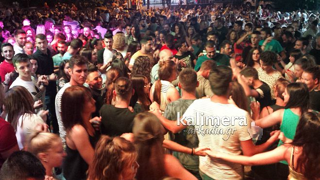 Χαμός στη Νεστάνη | Γλέντι ... ατελείωτο με δημοτικά τραγούδια ως το πρωί! (vd)