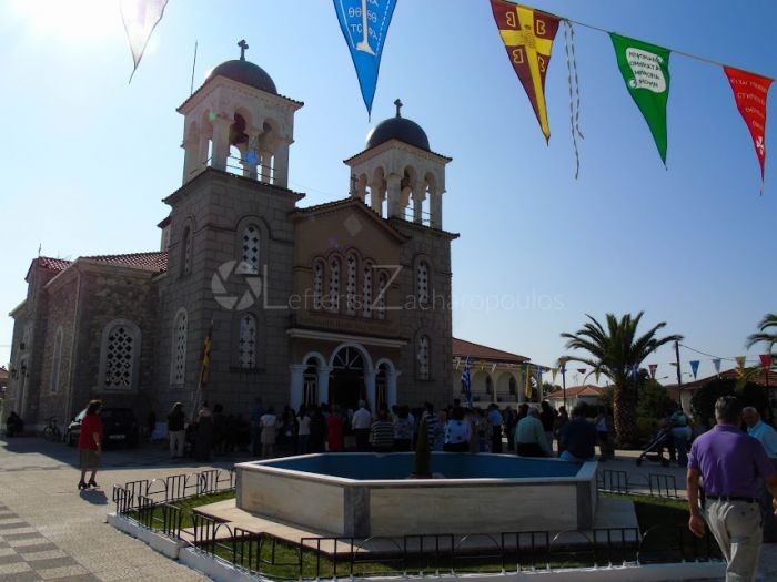 Βάζει τα γιορτινά του ο Ναός της Μεταμόρφωσης στην Τρίπολη