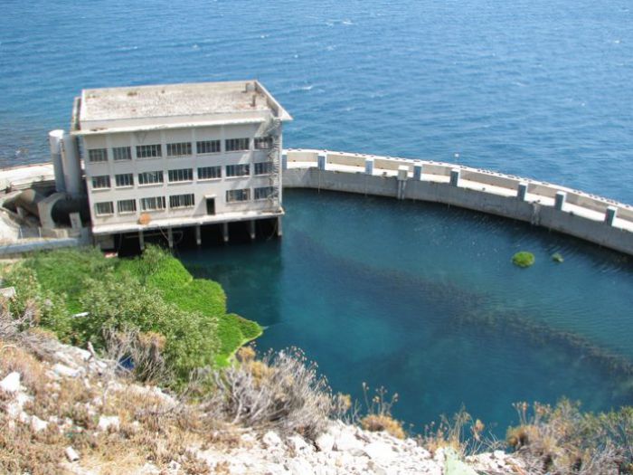 &Eta; &Kappa;&upsilon;&nu;&omicron;&upsilon;&rho;ί&alpha; &epsilon;&kappa;&pi;έ&mu;&pi;&epsilon;&iota; SOS &kappa;&alpha;&iota; &pi;&epsilon;&rho;&iota;&mu;έ&nu;&epsilon;&iota; &tau;&omicron;&nu; &Alpha;&nu;ά&beta;&alpha;&lambda;&omicron;