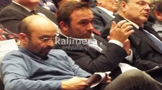 &Omicron; &Pi;έ&tau;&rho;&omicron;&sigmaf; &Kappa;ό&kappa;&kappa;&alpha;&lambda;&eta;&sigmaf; &sigma;&tau;&eta;&rho;ί&zeta;&epsilon;&iota; &tau;&eta;&nu; &Tau;&rho;ί&pi;&omicron;&lambda;&eta; &gamma;&iota;&alpha; "&Pi;&omicron;&lambda;&iota;&tau;&iota;&sigma;&tau;&iota;&kappa;ή &Pi;&rho;&omega;&tau;&epsilon;ύ&omicron;&upsilon;&sigma;&alpha;"! (&epsilon;&iota;&kappa;ό&nu;&epsilon;&sigmaf;)