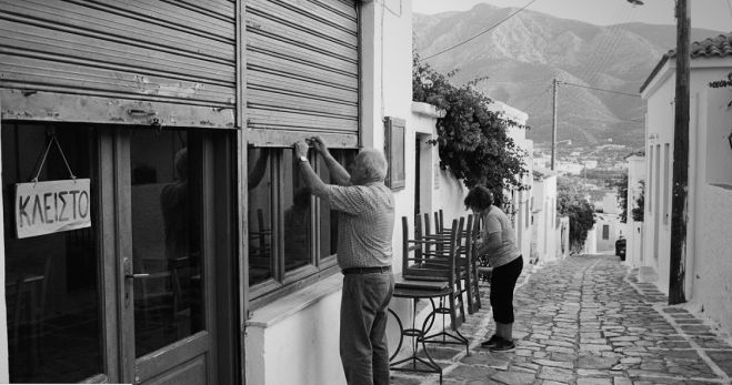 Χωριά χωρίς ζωή: Το κλείσιμο των καφενείων στην Αρκαδία