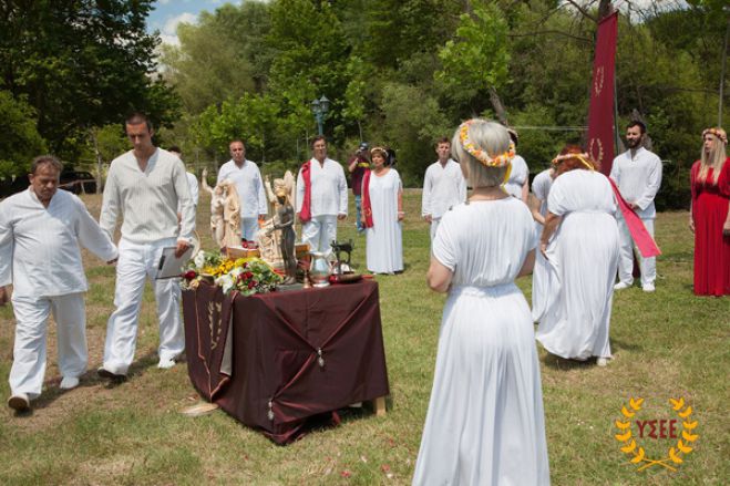 &Nu;έ&alpha; &tau;&epsilon;&lambda;&epsilon;&tau;ή &Delta;&omega;&delta;&epsilon;&kappa;&alpha;&theta;&epsilon;ϊ&sigma;&tau;ώ&nu; &sigma;&tau;&omicron;&nu; &pi;&omicron;&tau;&alpha;&mu;ό &Lambda;ά&delta;&omega;&nu;&alpha; - &Delta;&epsilon;ί&tau;&epsilon; &epsilon;&iota;&kappa;ό&nu;&epsilon;&sigmaf;!