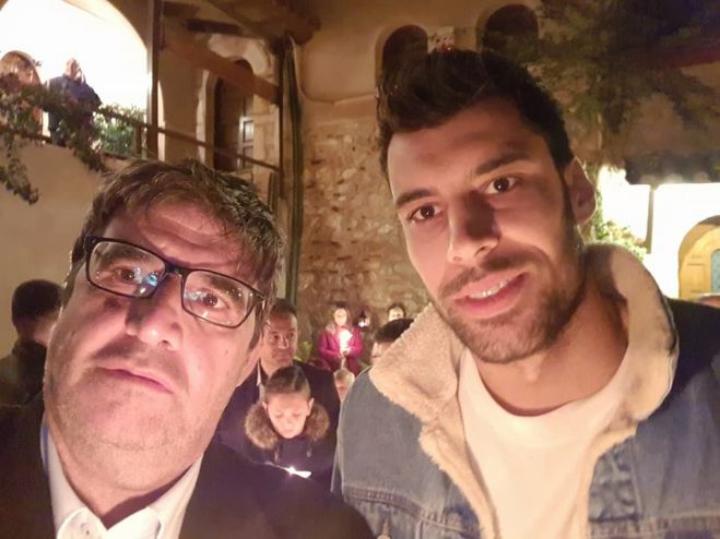 &Alpha;&nu;ά&sigma;&tau;&alpha;&sigma;&eta; &sigma;&tau;&eta; &Mu;&omicron;&nu;ή &Lambda;&omicron;&upsilon;&kappa;&omicron;ύ&sigmaf; &kappa;&alpha;&iota; &Kappa;&upsilon;&rho;&iota;&alpha;&kappa;ή &tau;&omicron;&upsilon; &Pi;ά&sigma;&chi;&alpha; &sigma;&tau;&omicron; &Pi;&alpha;&rho;ά&lambda;&iota;&omicron; Ά&sigma;&tau;&rho;&omicron;&sigmaf; &gamma;&iota;&alpha; &tau;&omicron;&nu; &Gamma;&iota;ώ&rho;&gamma;&omicron; &Pi;&rho;ί&nu;&tau;&epsilon;&zeta;&eta;! (&epsilon;&iota;&kappa;ό&nu;&epsilon;&sigmaf;)